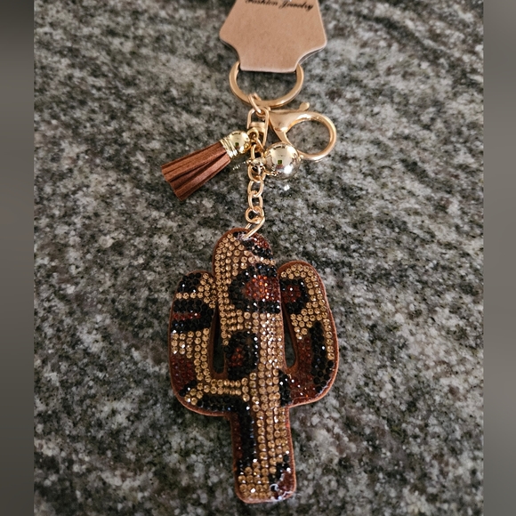 DIVAS LiMiTED Gold and Brown Cactus Key Holder - Picture 1 of 3